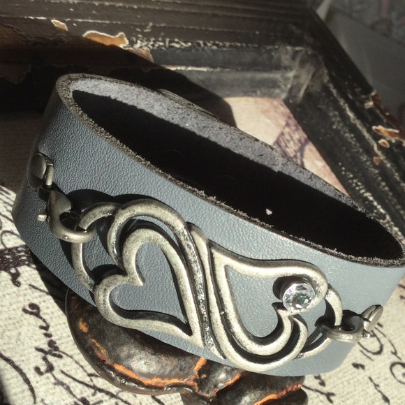 Pretty Pink and Grey Leather Cuffs - Picture 6 of 6